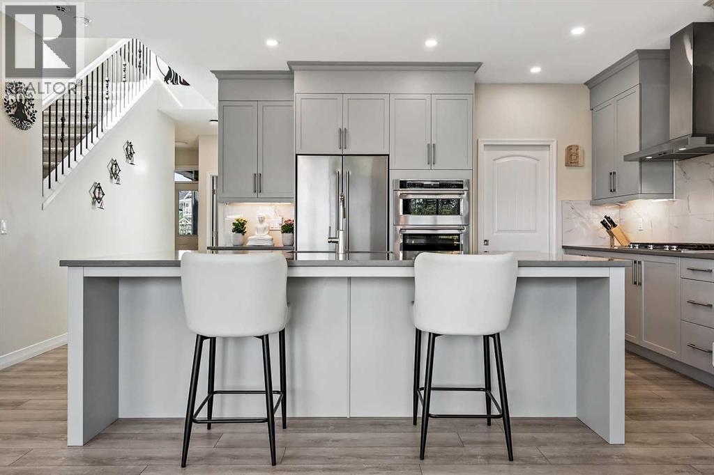 Photo 2 of 100 Magnolia Crescent Se, Calgary AB