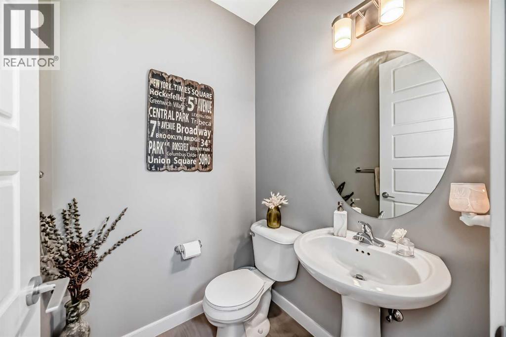 100 Sundown Grove, Cochrane