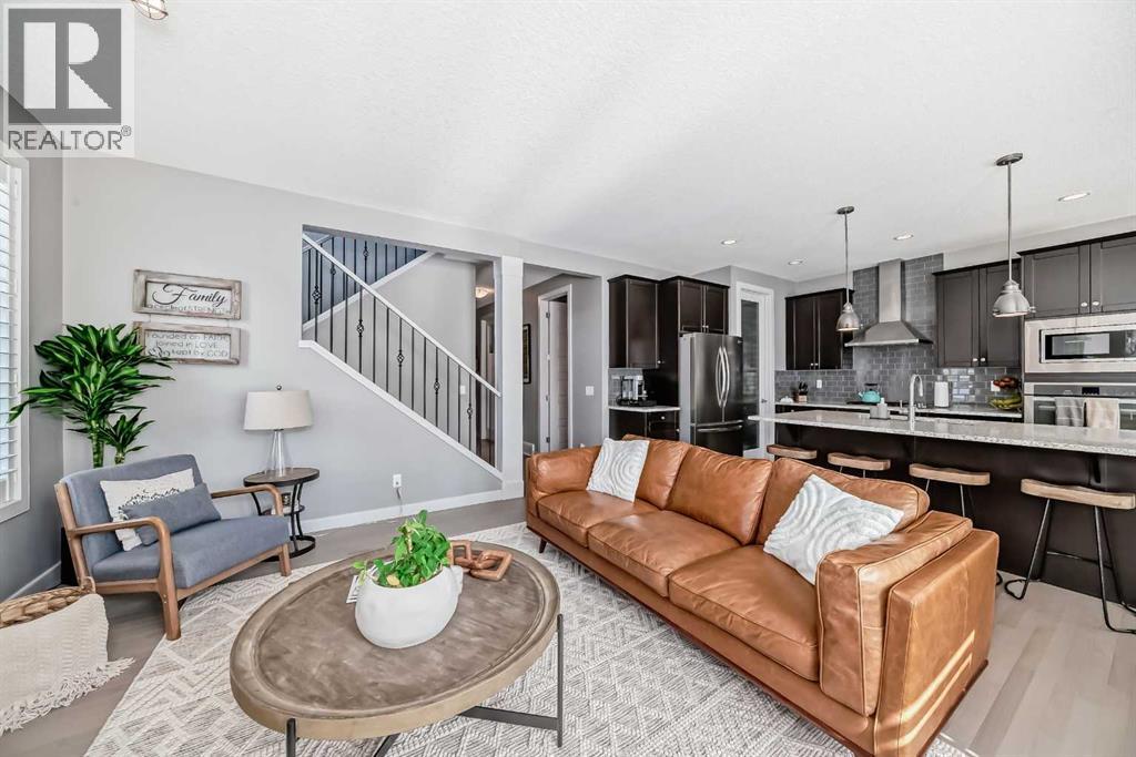 100 Sundown Grove, Cochrane
