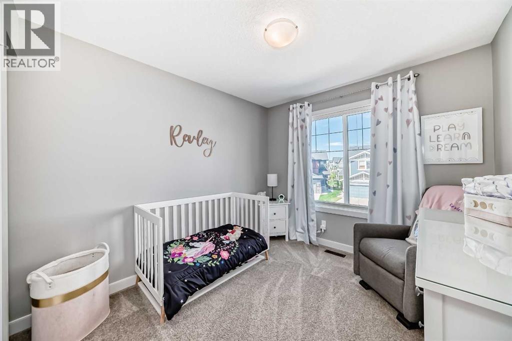 100 Sundown Grove, Cochrane