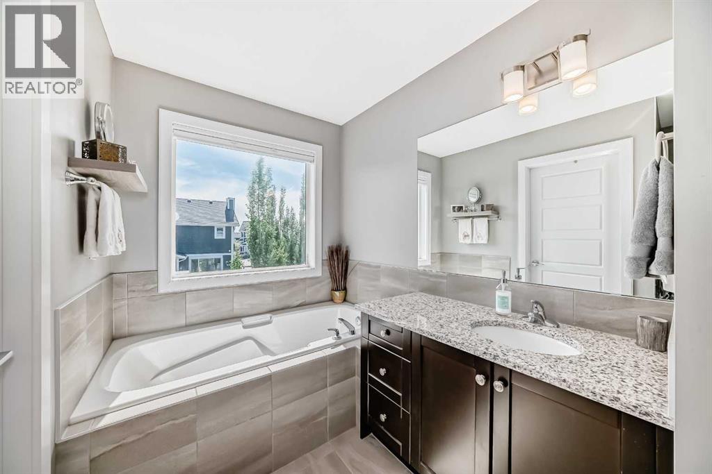 100 Sundown Grove, Cochrane