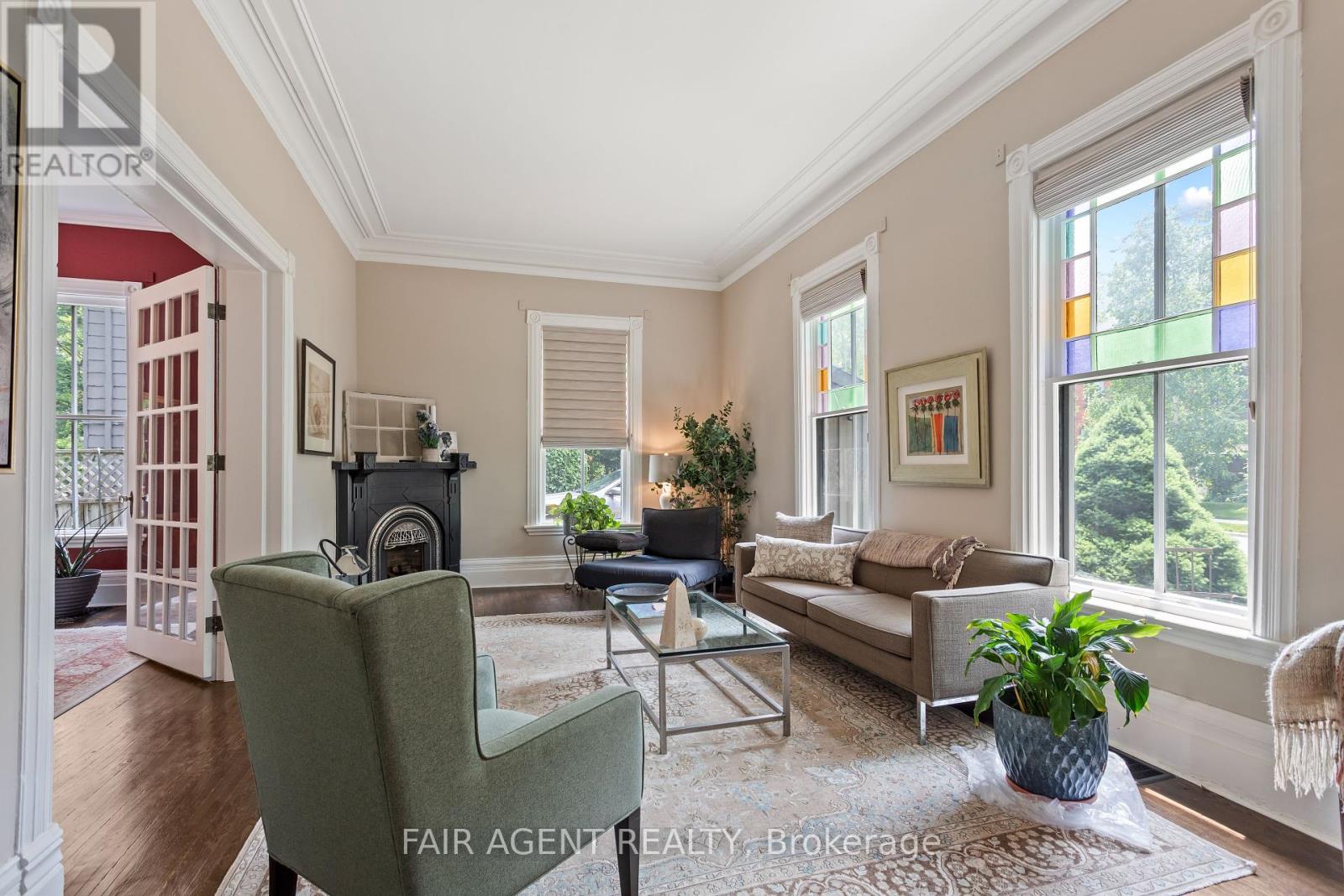 Photo 10 of 26 Daly Avenue, Stratford ON