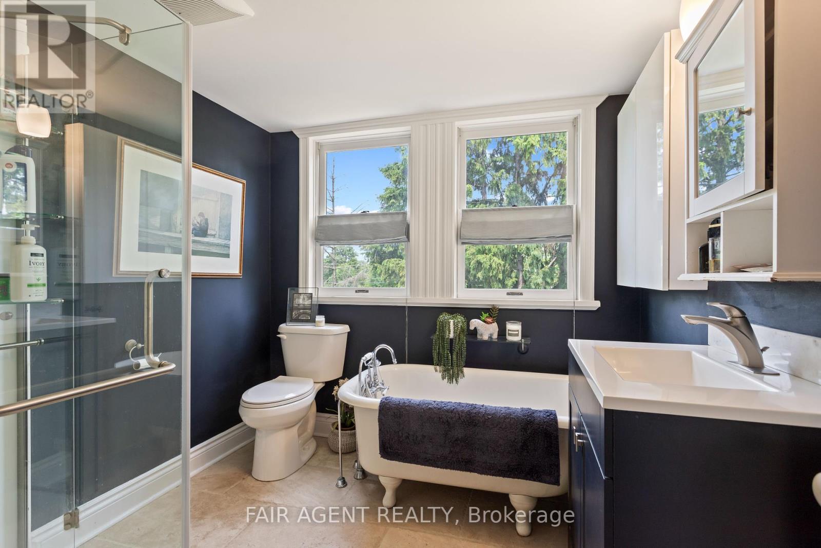 Photo 31 of 26 Daly Avenue, Stratford ON