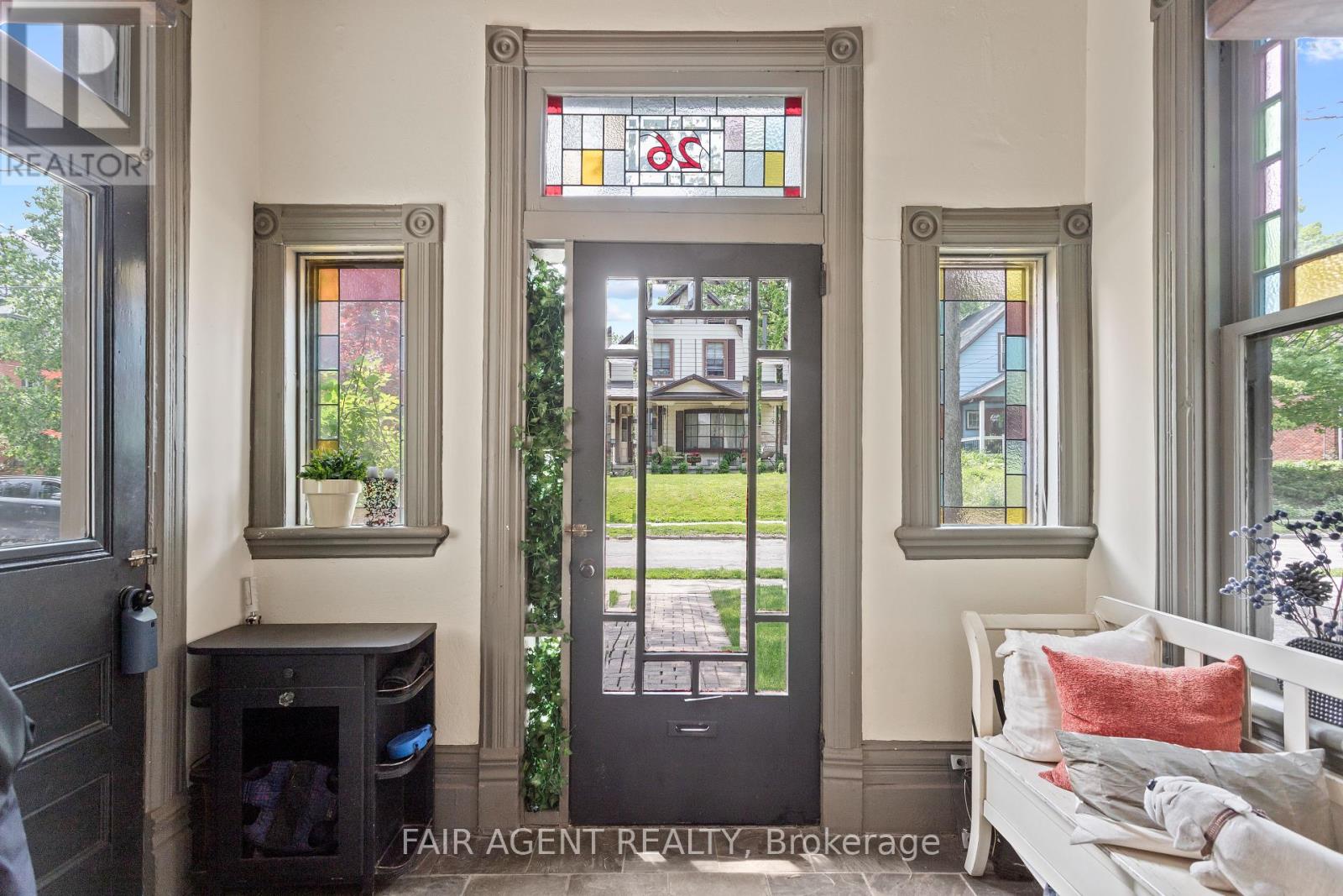 Photo 5 of 26 Daly Avenue, Stratford ON