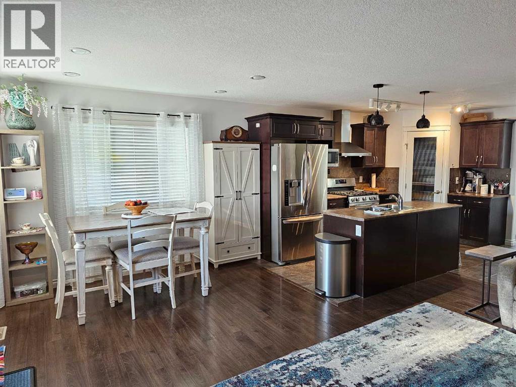 Photo 11 of 7417 112 Street, Grande Prairie AB