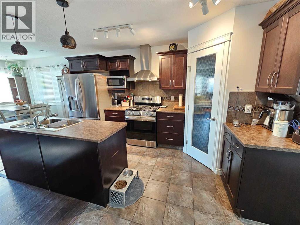 Photo 6 of 7417 112 Street, Grande Prairie AB