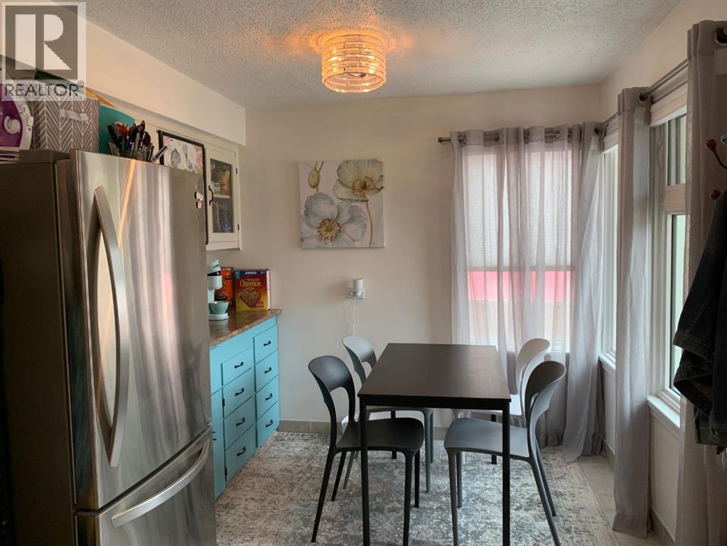 Photo 11 of 1413 10 Avenue S, Lethbridge AB