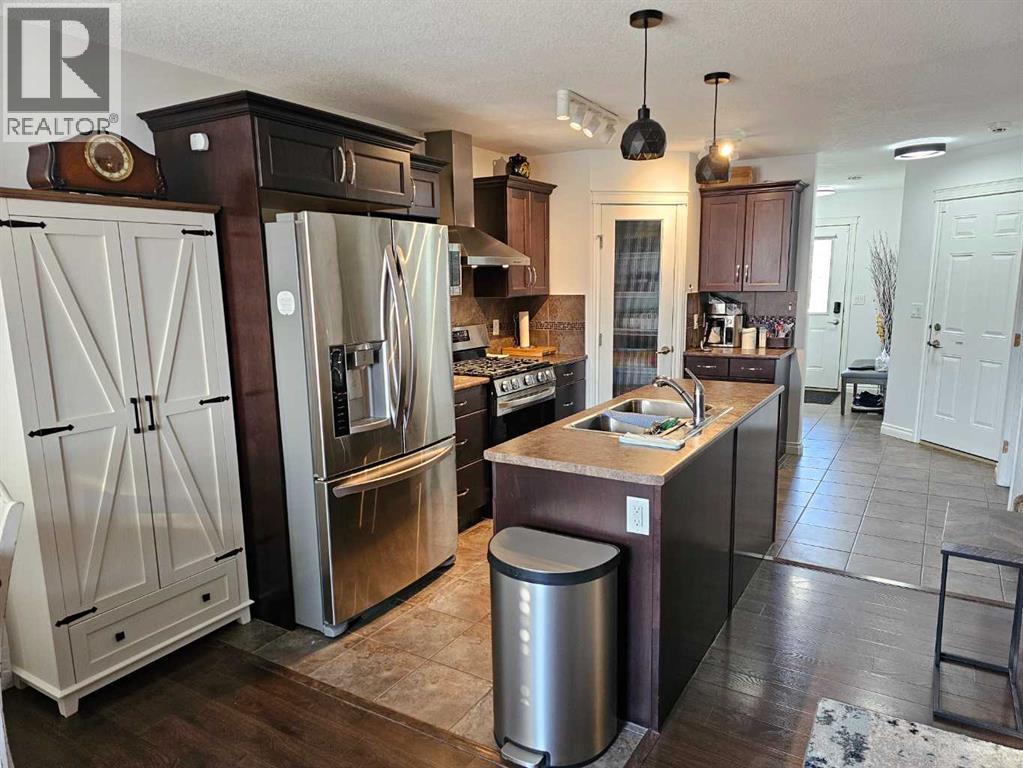 Photo 9 of 7417 112 Street, Grande Prairie AB