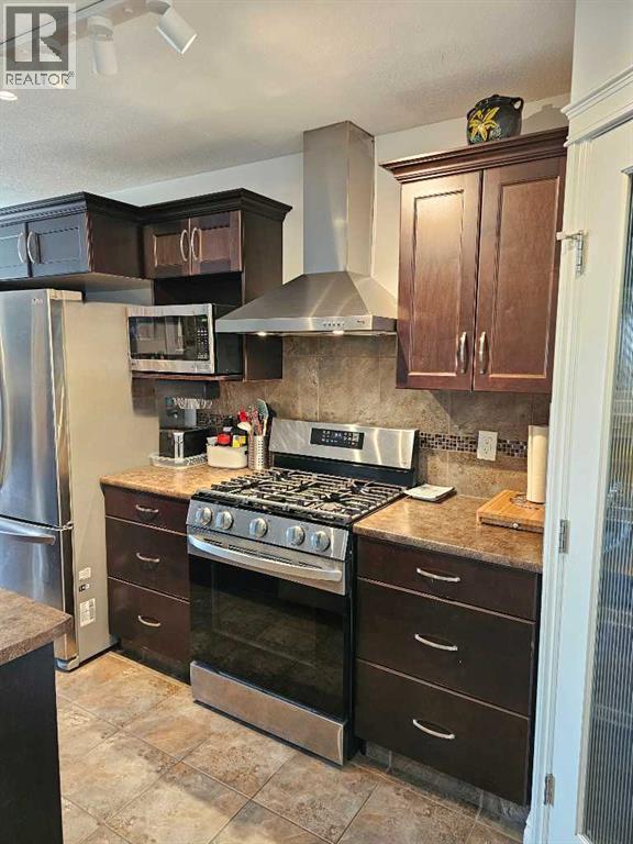 Photo 7 of 7417 112 Street, Grande Prairie AB