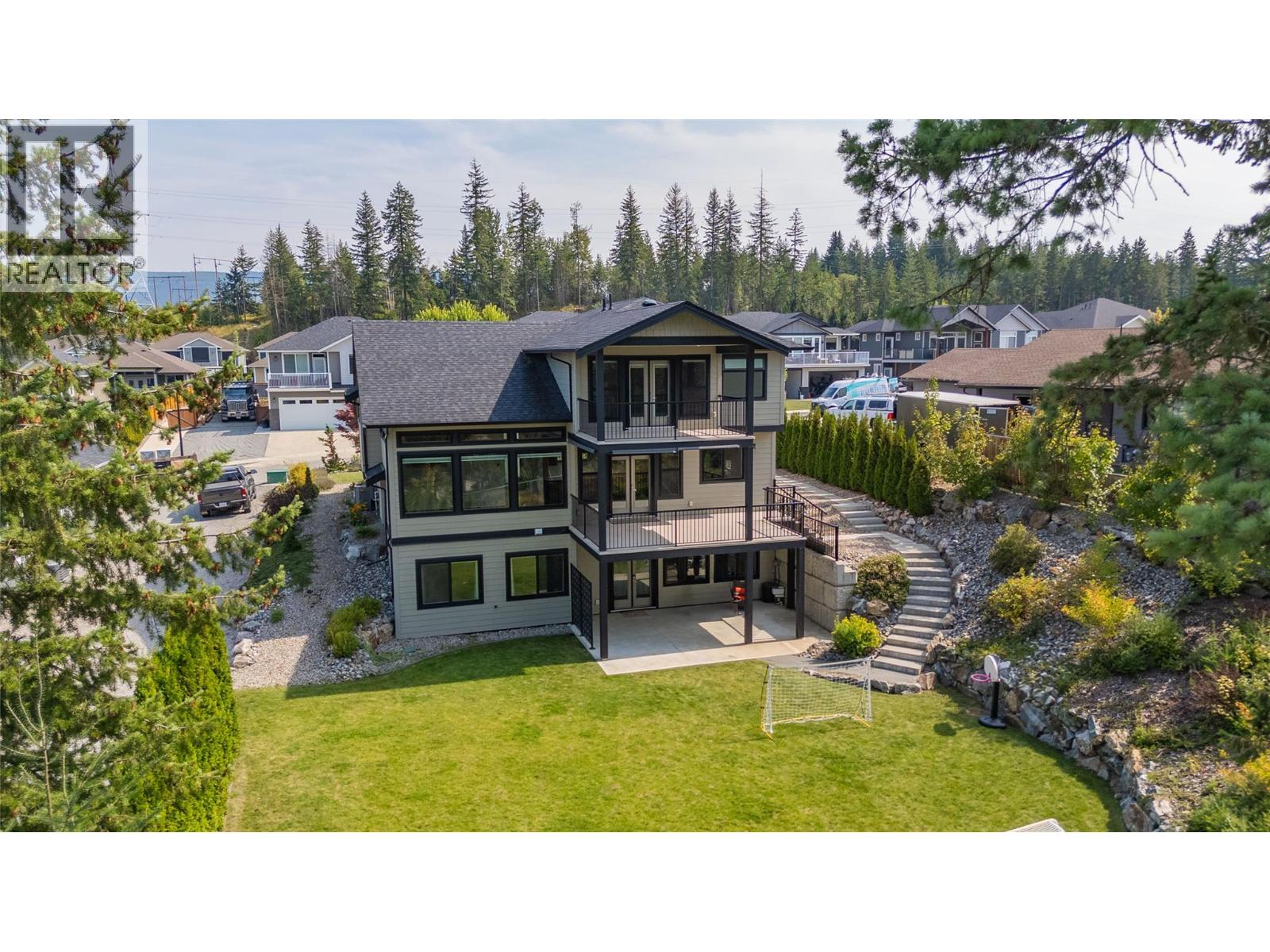  1281 23 Street Southeast, Salmon Arm