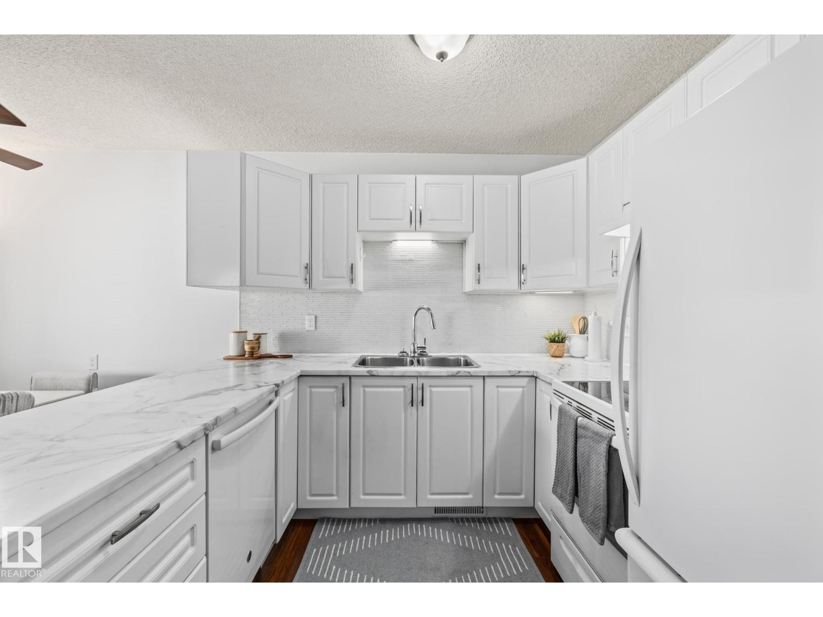 Photo 13 of 27 Pineview Horizon Vg, St Albert AB