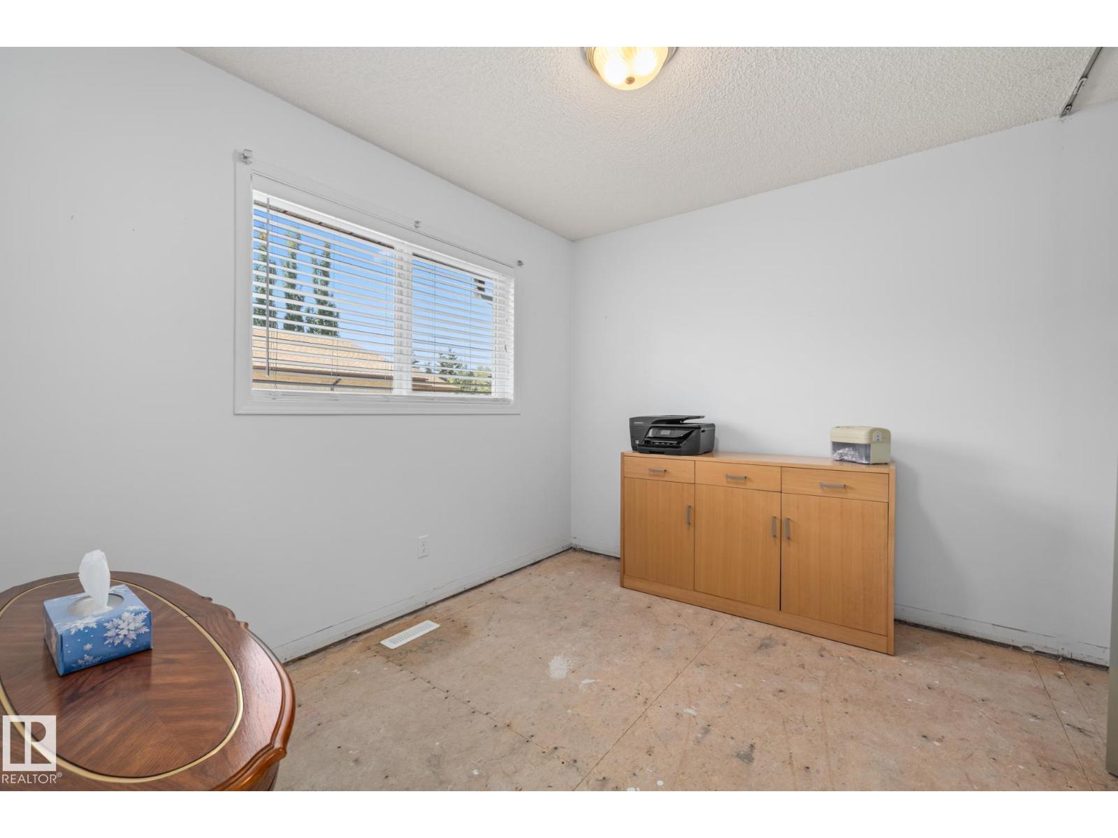 Photo 20 of 27 Pineview Horizon Vg, St Albert AB