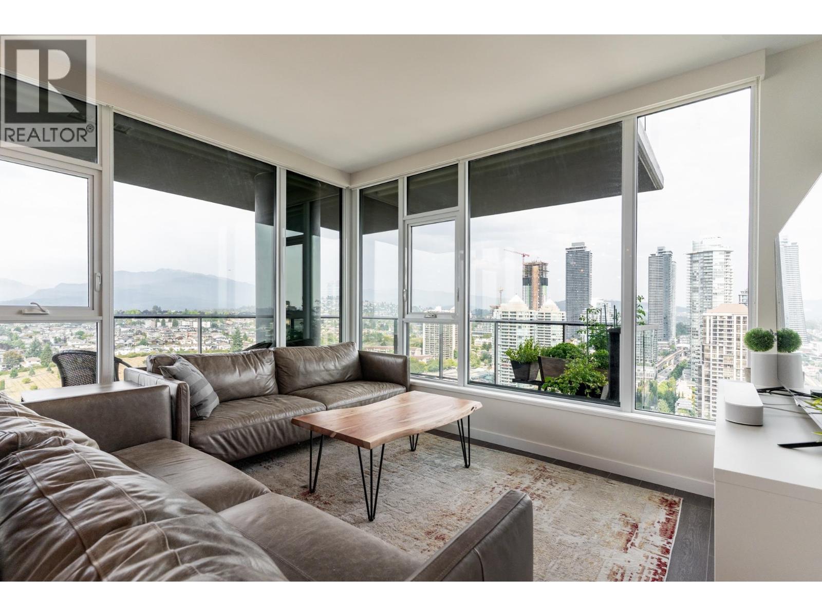 2707 4168 LOUGHEED HIGHWAY, Burnaby