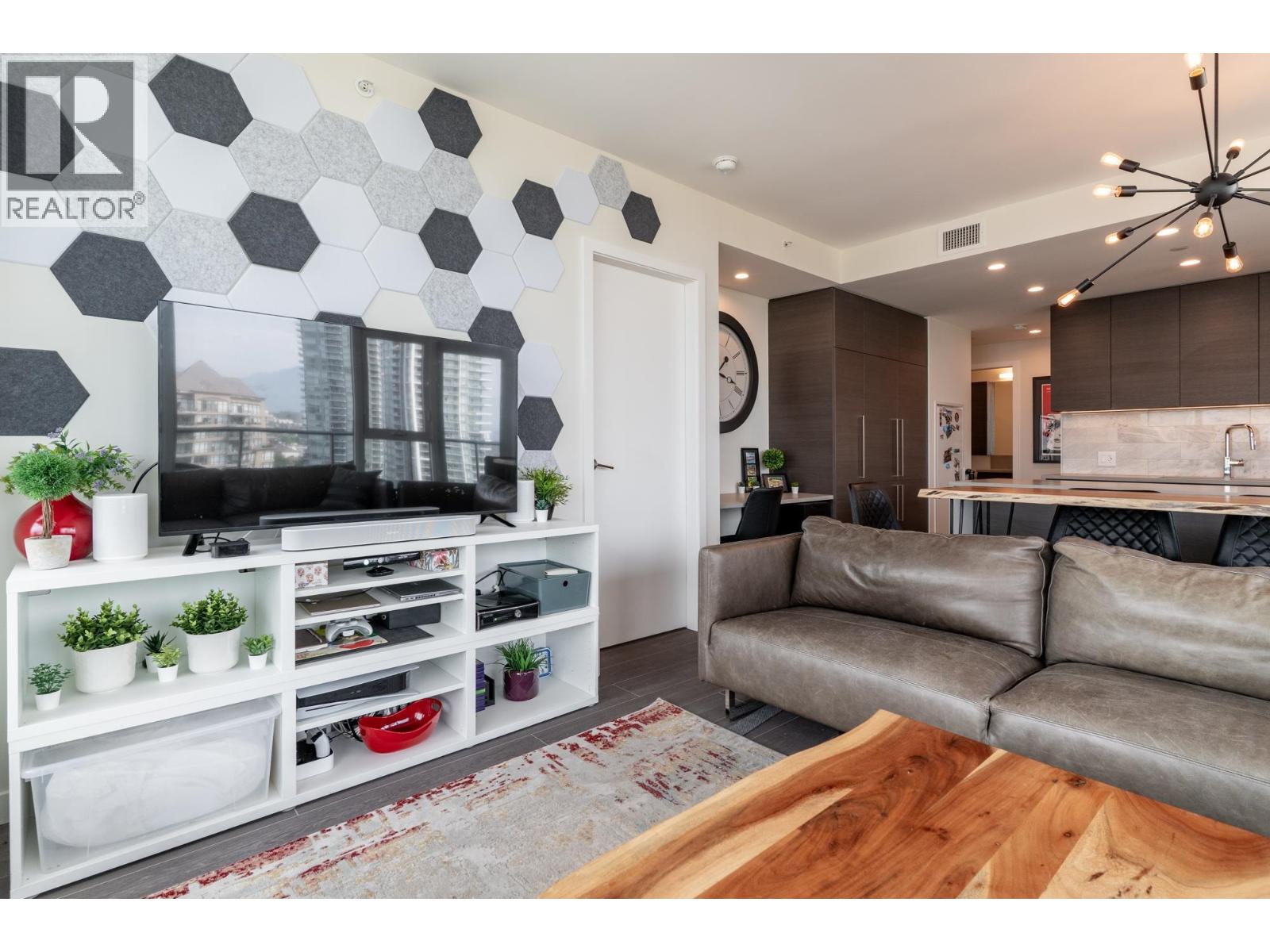 2707 4168 LOUGHEED HIGHWAY, Burnaby