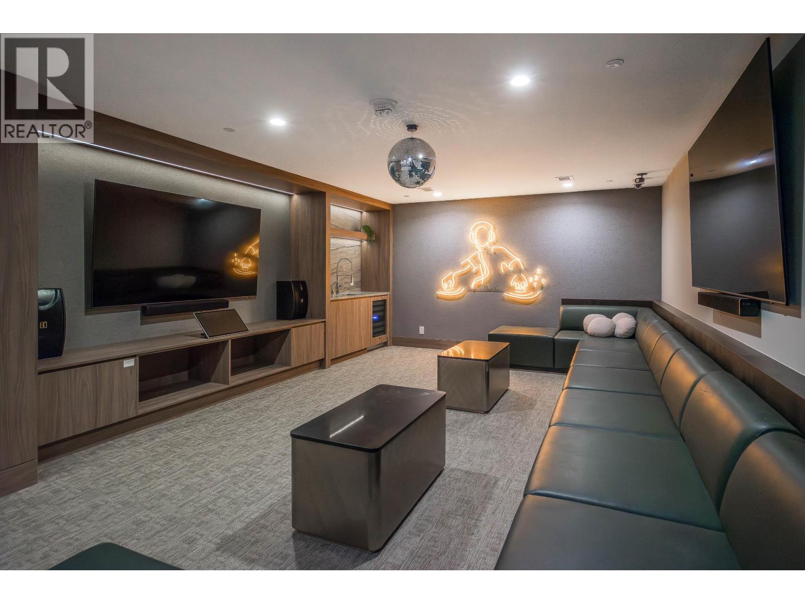 2707 4168 LOUGHEED HIGHWAY, Burnaby