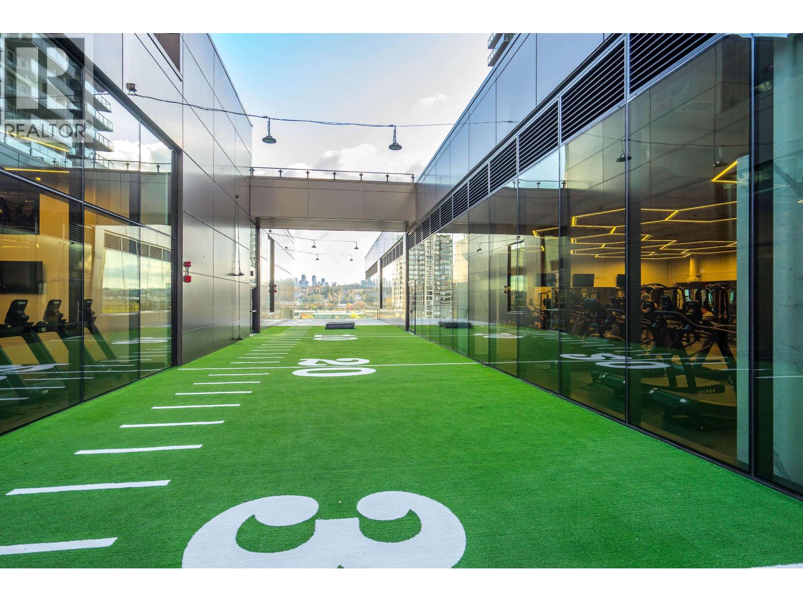 2707 4168 LOUGHEED HIGHWAY, Burnaby