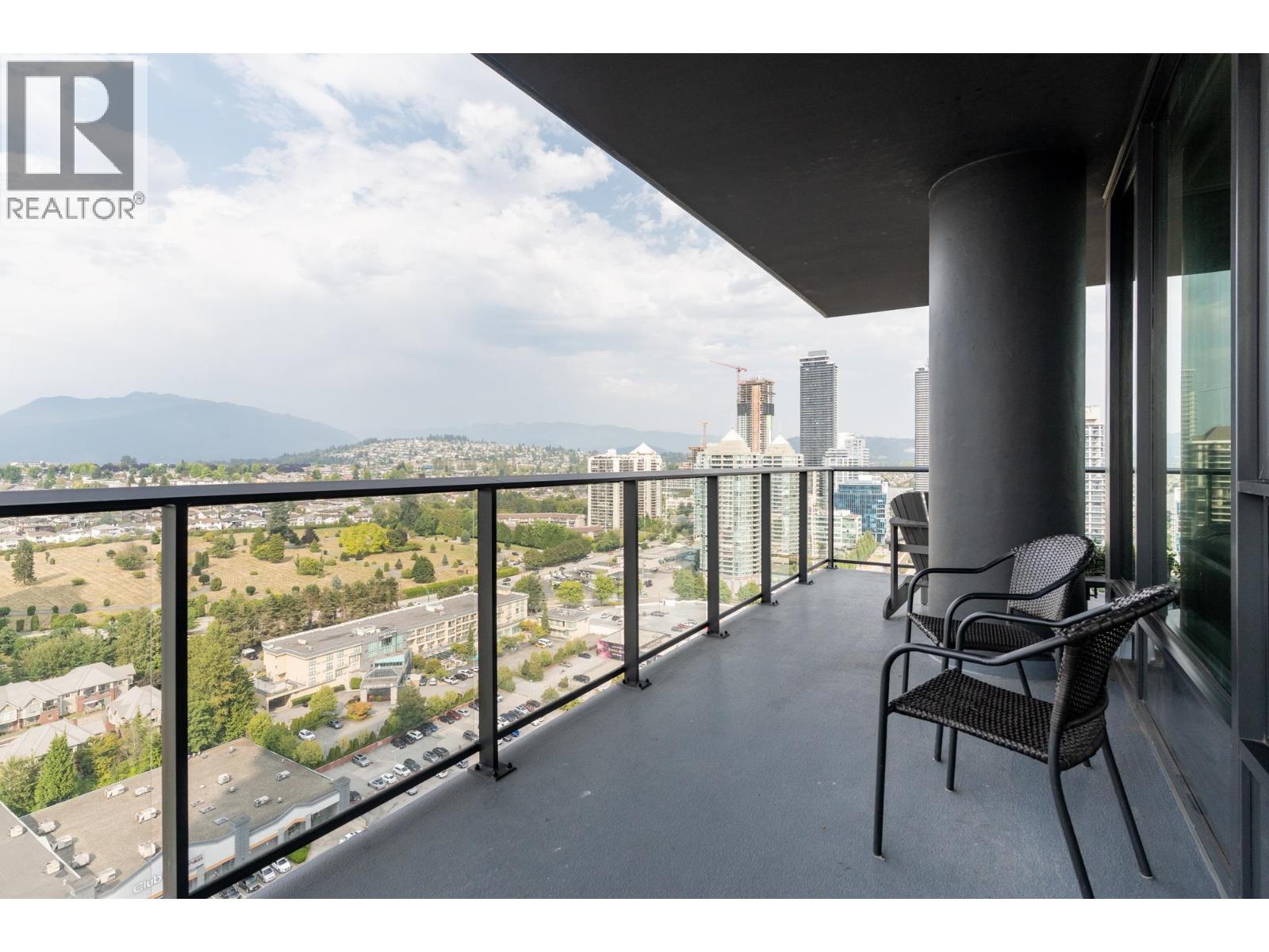 2707 4168 LOUGHEED HIGHWAY, Burnaby