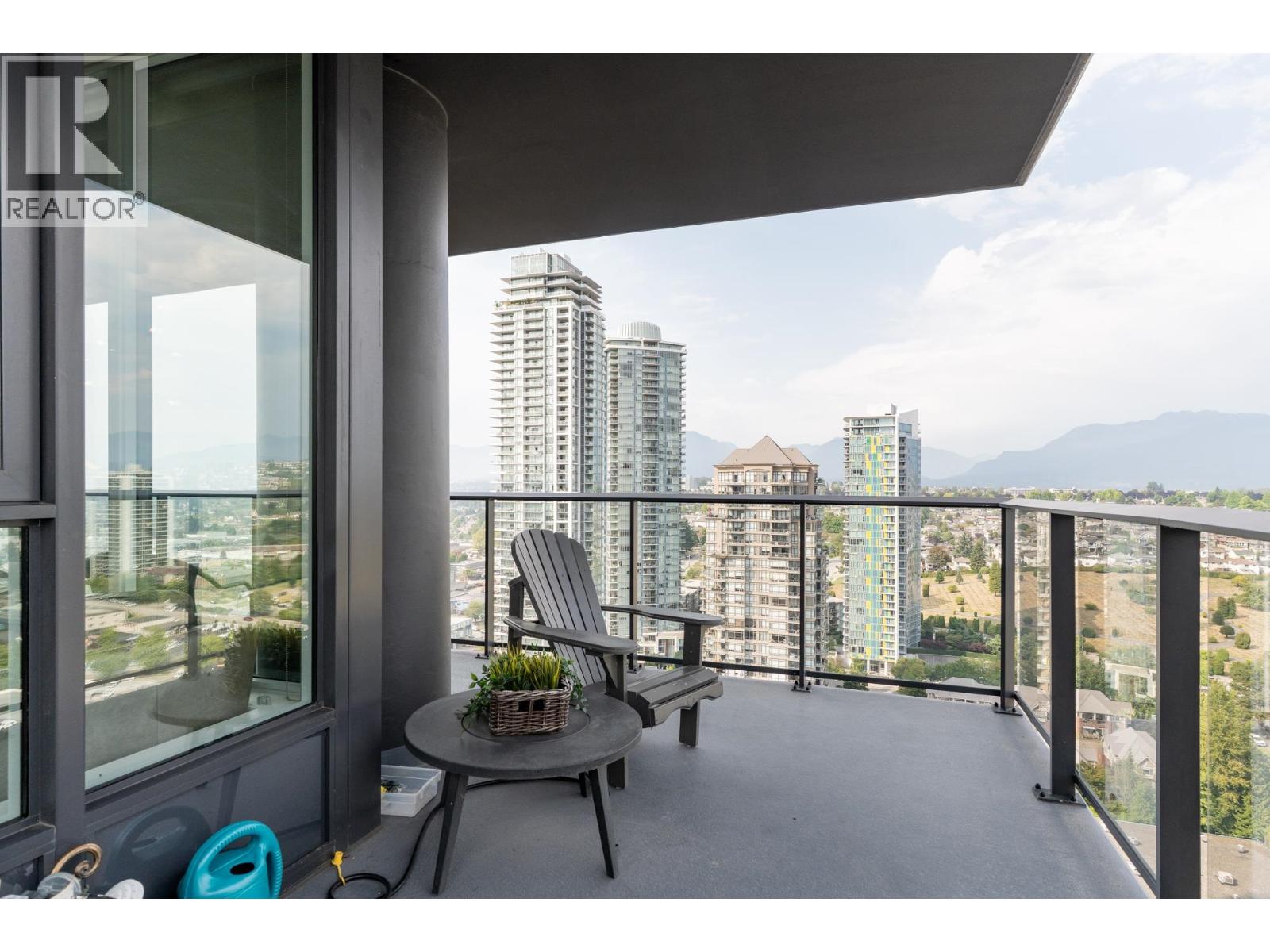 2707 4168 LOUGHEED HIGHWAY, Burnaby