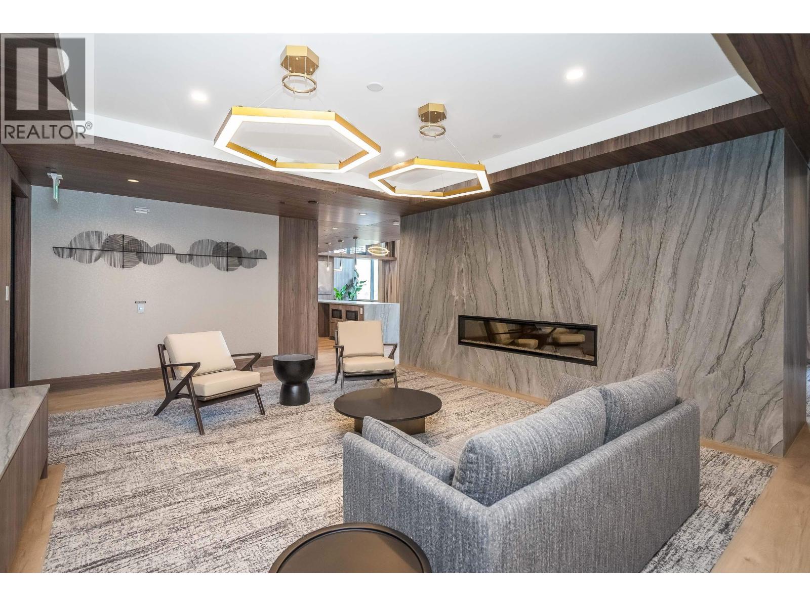 2707 4168 LOUGHEED HIGHWAY, Burnaby