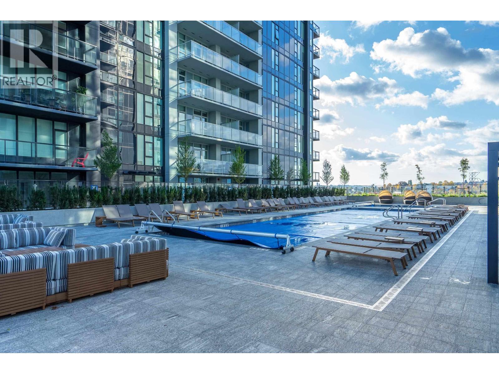 2707 4168 LOUGHEED HIGHWAY, Burnaby