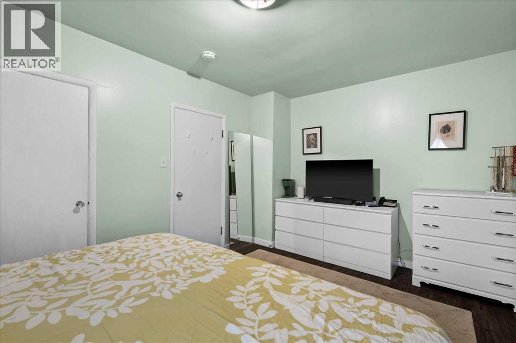 Single Family House Bungalow for Sale in   Street NW Parkdale Calgary 