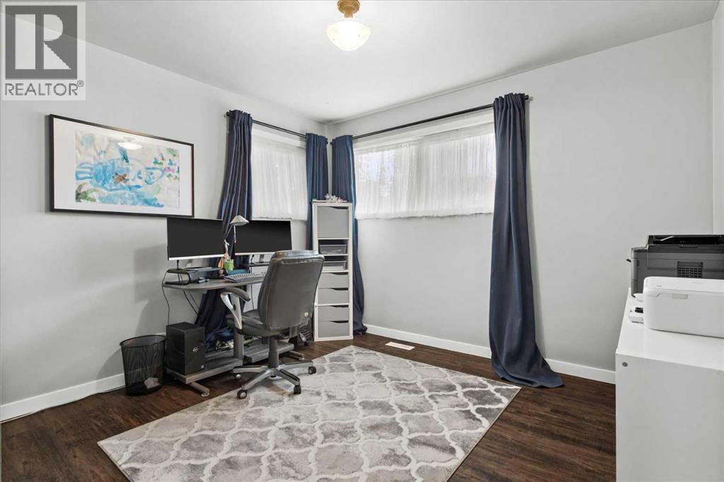 Single Family House Bungalow for Sale in   Street NW Parkdale Calgary 