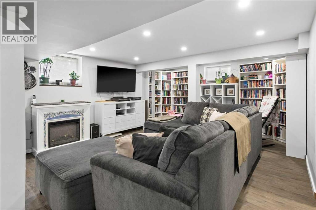 Single Family House Bungalow for Sale in   Street NW Parkdale Calgary 