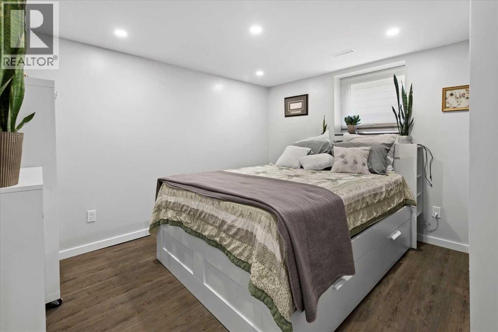Single Family House Bungalow for Sale in   Street NW Parkdale Calgary 