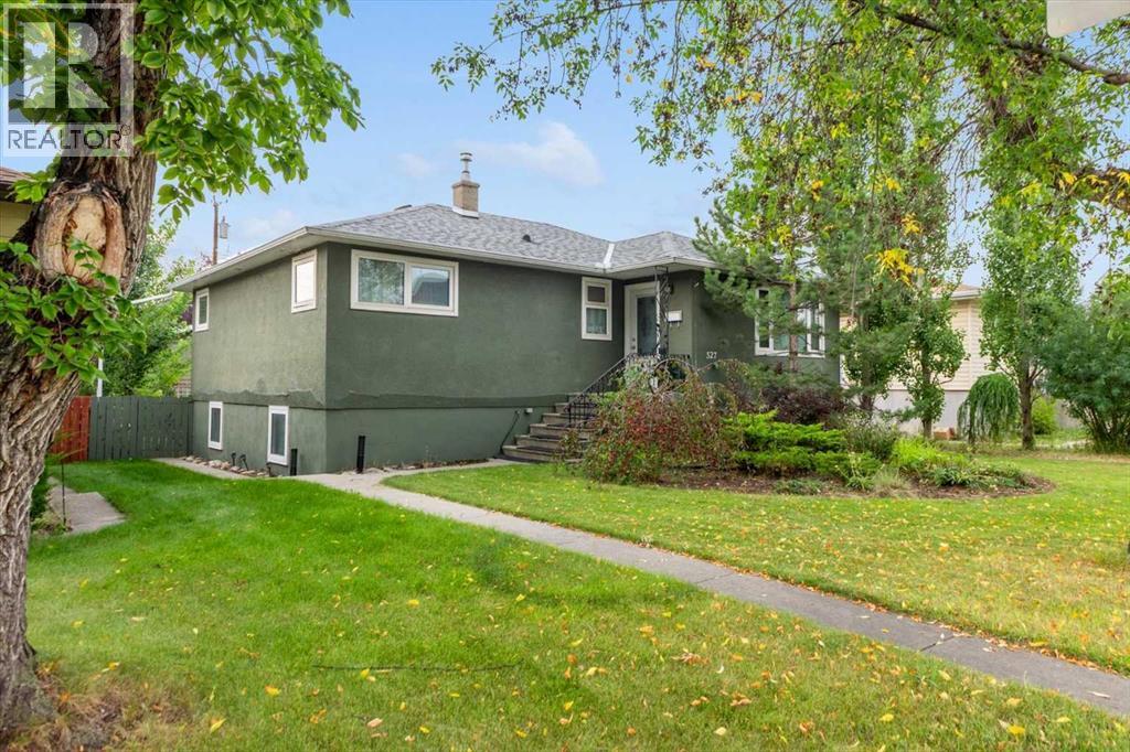 Single Family House Bungalow for Sale in   Street NW Parkdale Calgary 