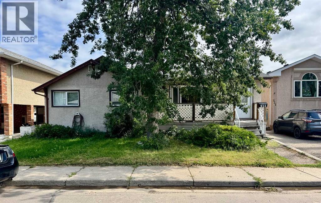 Photo 1 of 923 8 Street N, Lethbridge AB