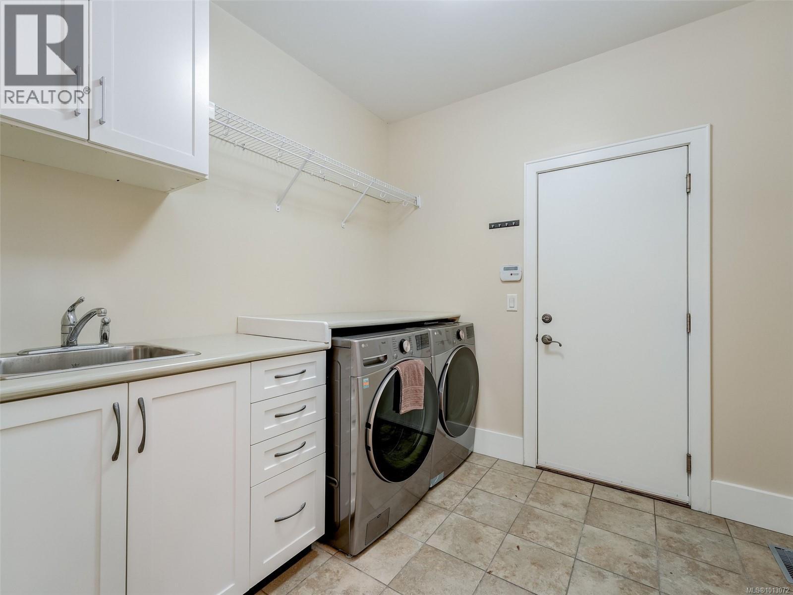 1266 Oceanwood Lane, Saanich