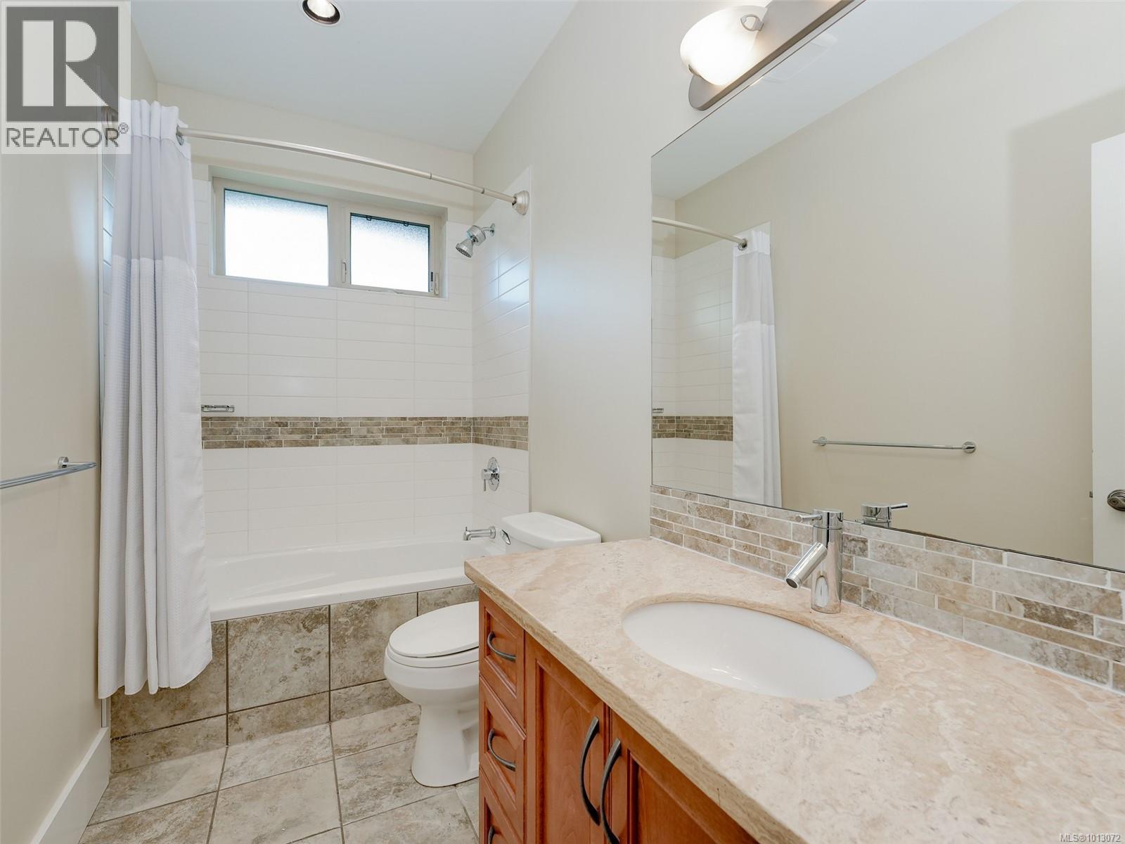 1266 Oceanwood Lane, Saanich