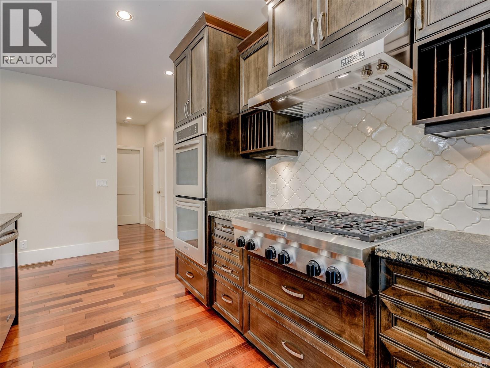 1266 Oceanwood Lane, Saanich