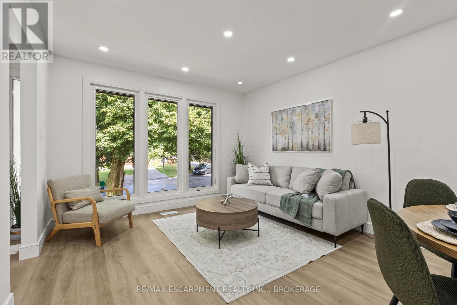 Photo 8 of 3139 Secord Place, Niagara Falls ON