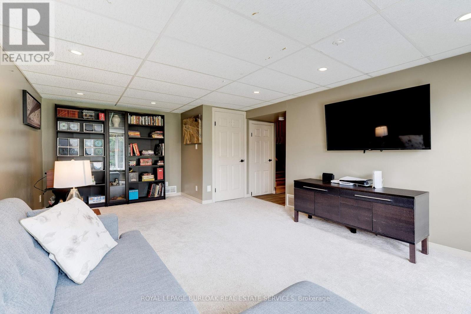 Photo 25 of 3500 Rockwood Drive, Burlington ON