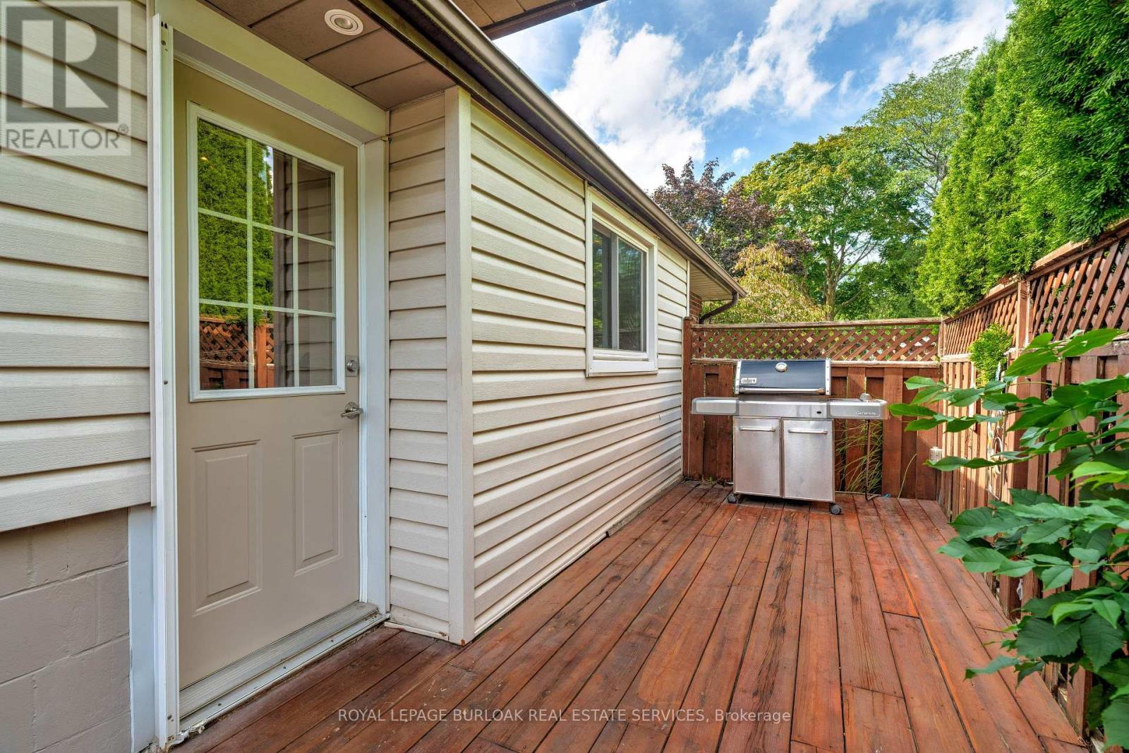 Photo 32 of 3500 Rockwood Drive, Burlington ON