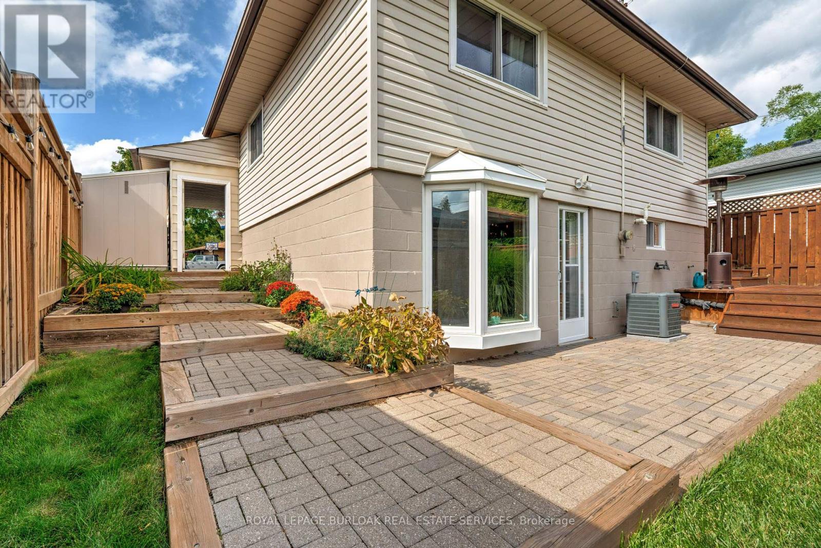 Photo 37 of 3500 Rockwood Drive, Burlington ON