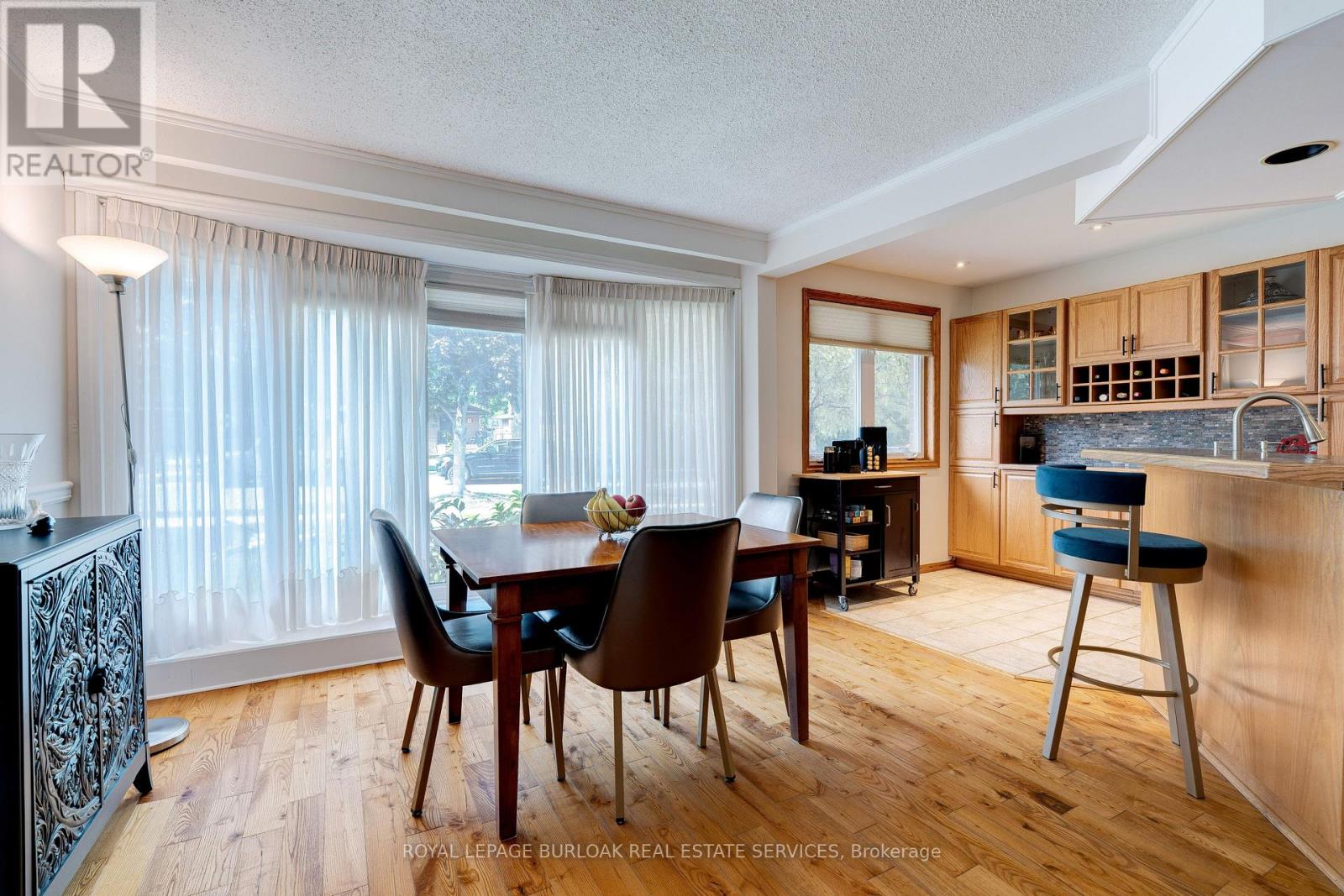 Photo 6 of 3500 Rockwood Drive, Burlington ON