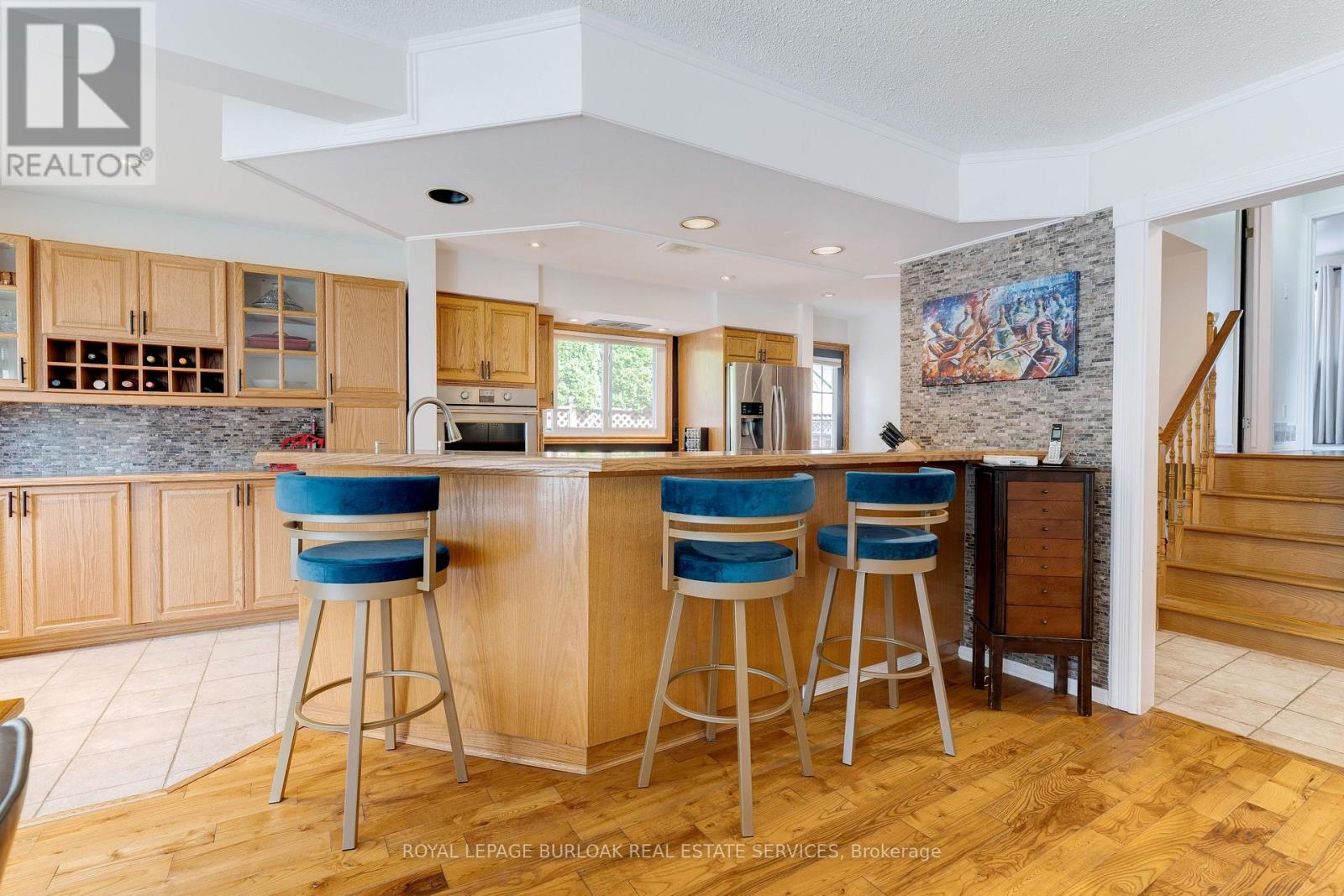 Photo 7 of 3500 Rockwood Drive, Burlington ON