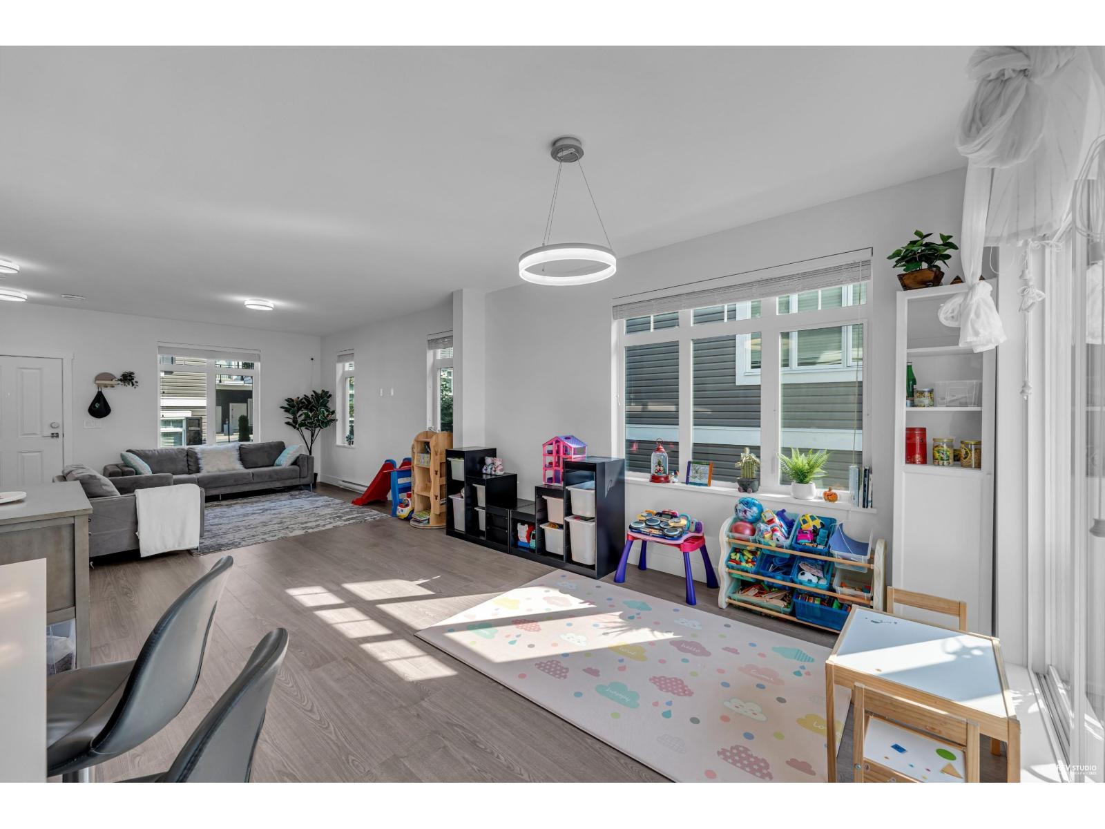 Photo 13 of 87 2070 Oak Meadows Drive, Surrey BC