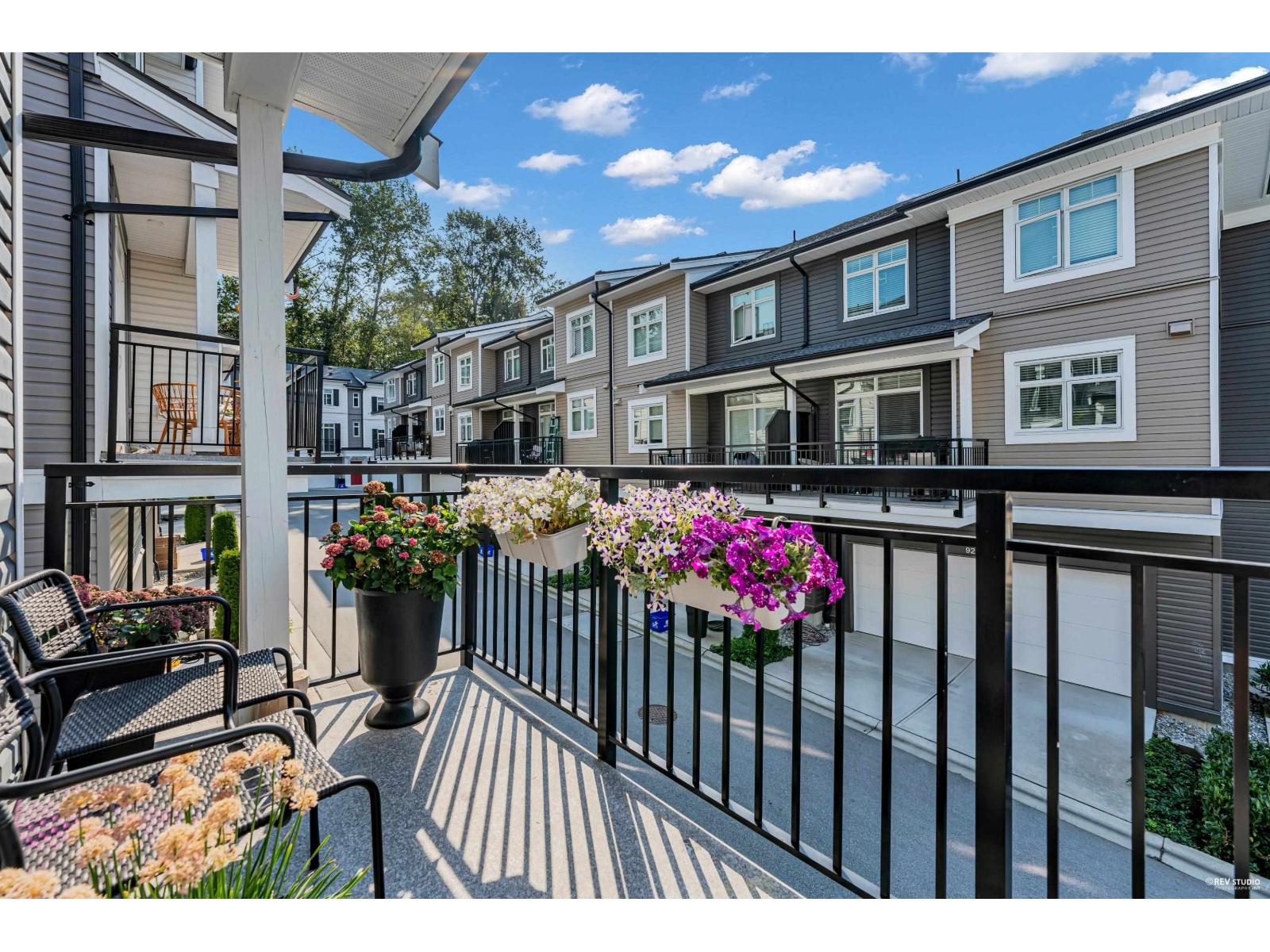 Photo 5 of 87 2070 Oak Meadows Drive, Surrey BC