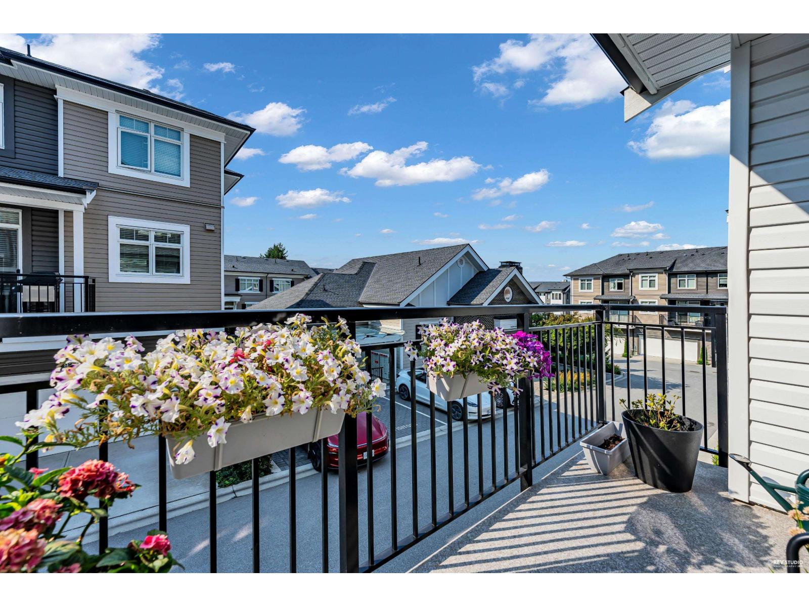 Photo 6 of 87 2070 Oak Meadows Drive, Surrey BC
