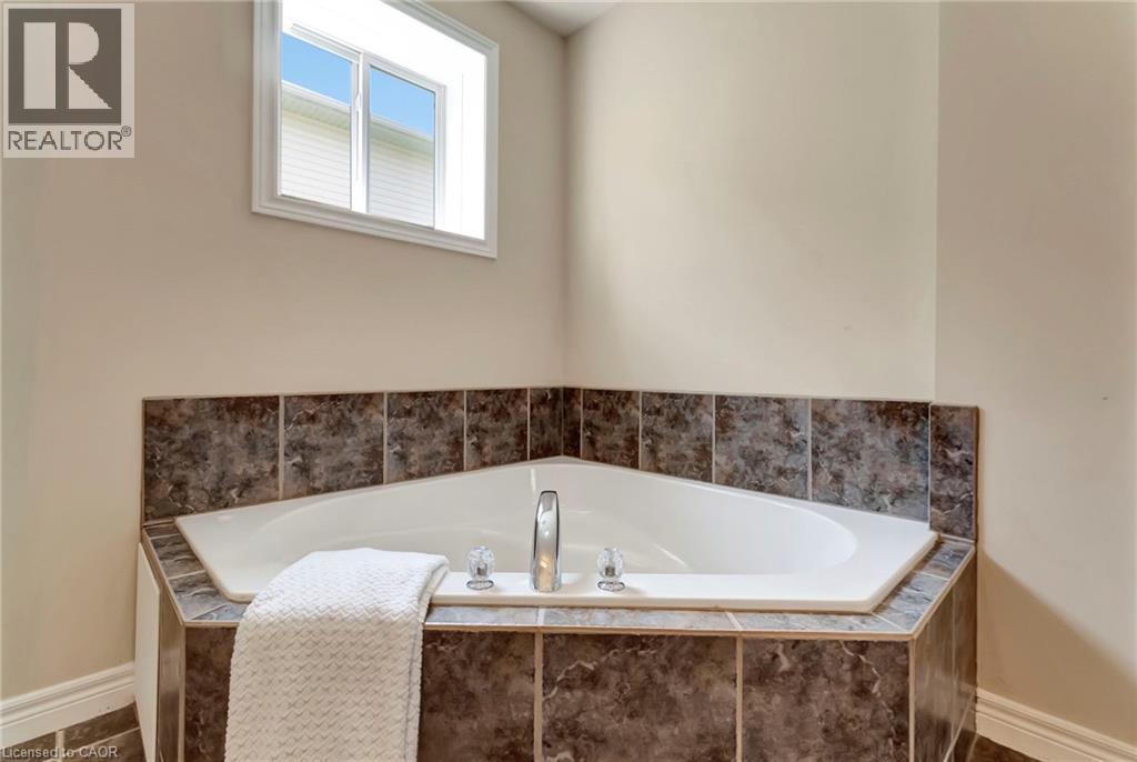 Photo 30 of 25 Mapleview Drive, Hagersville ON
