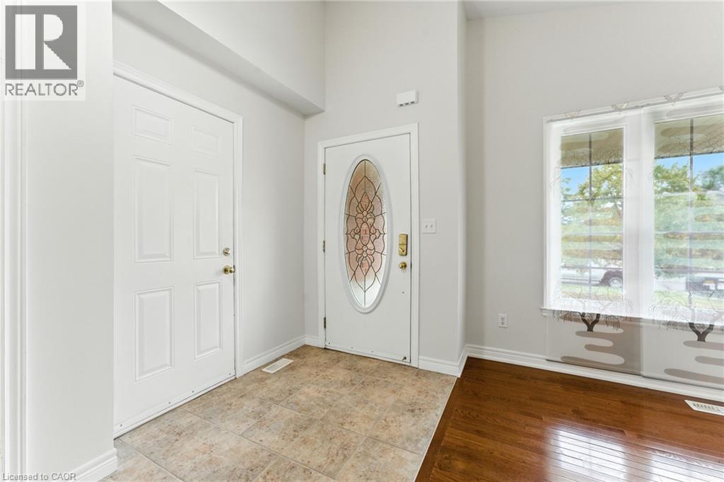 Photo 5 of 25 Mapleview Drive, Hagersville ON