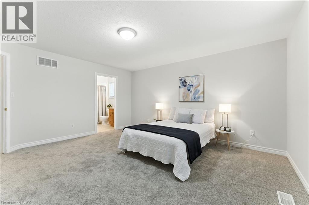 Photo 19 of 25 Mapleview Drive, Hagersville ON