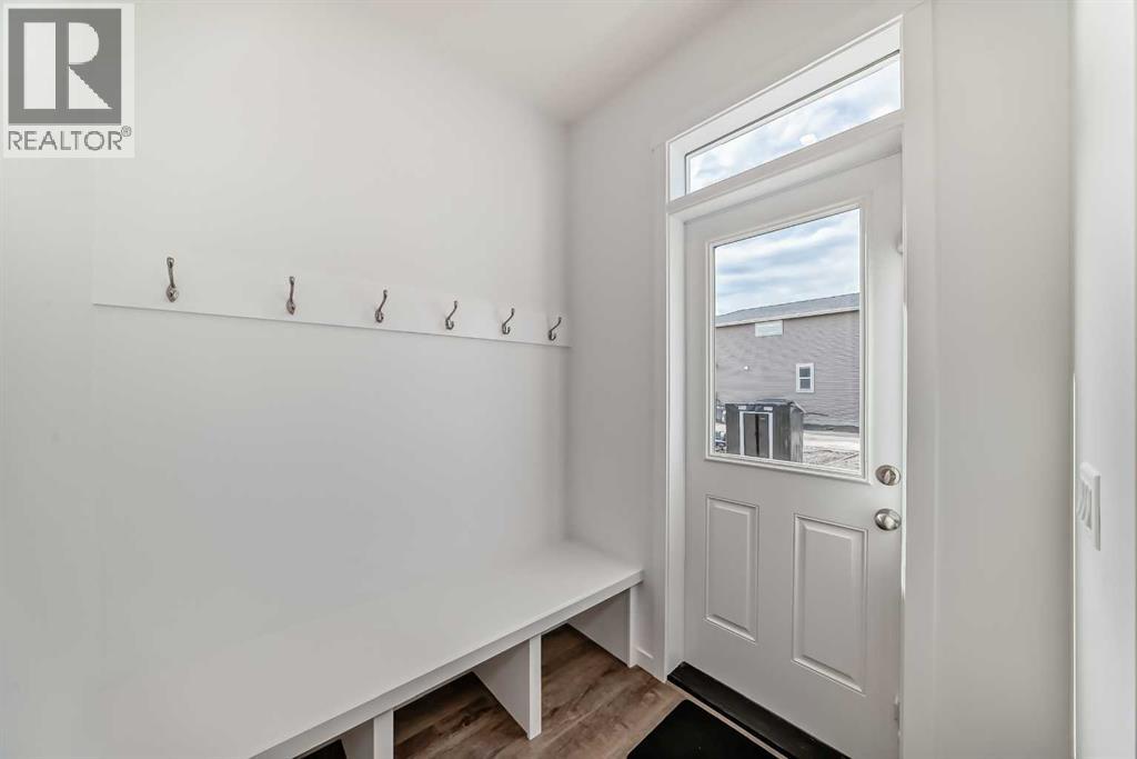 Photo 15 of 72 Wedderburn Drive, Okotoks AB