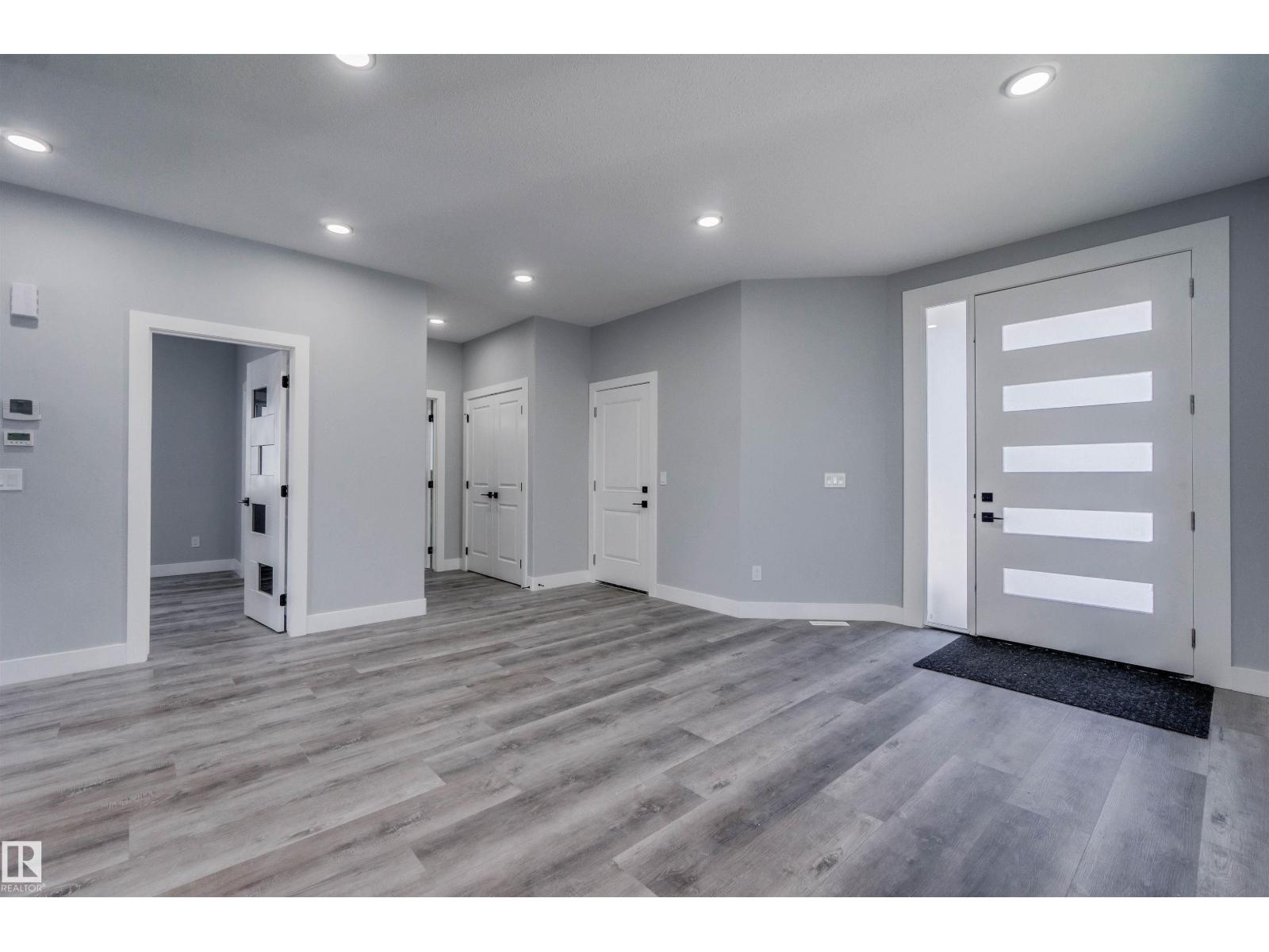 Photo 3 of 829 Morris Av, Leduc AB