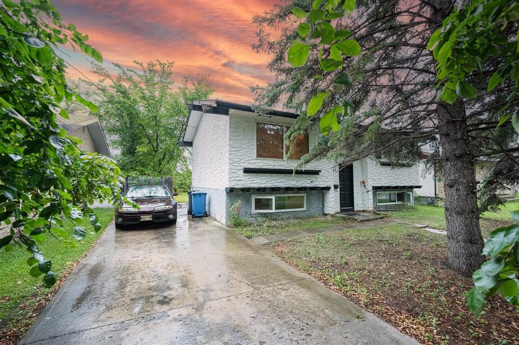 Photo 2 of 141 Kay Crescent, Winnipeg MB