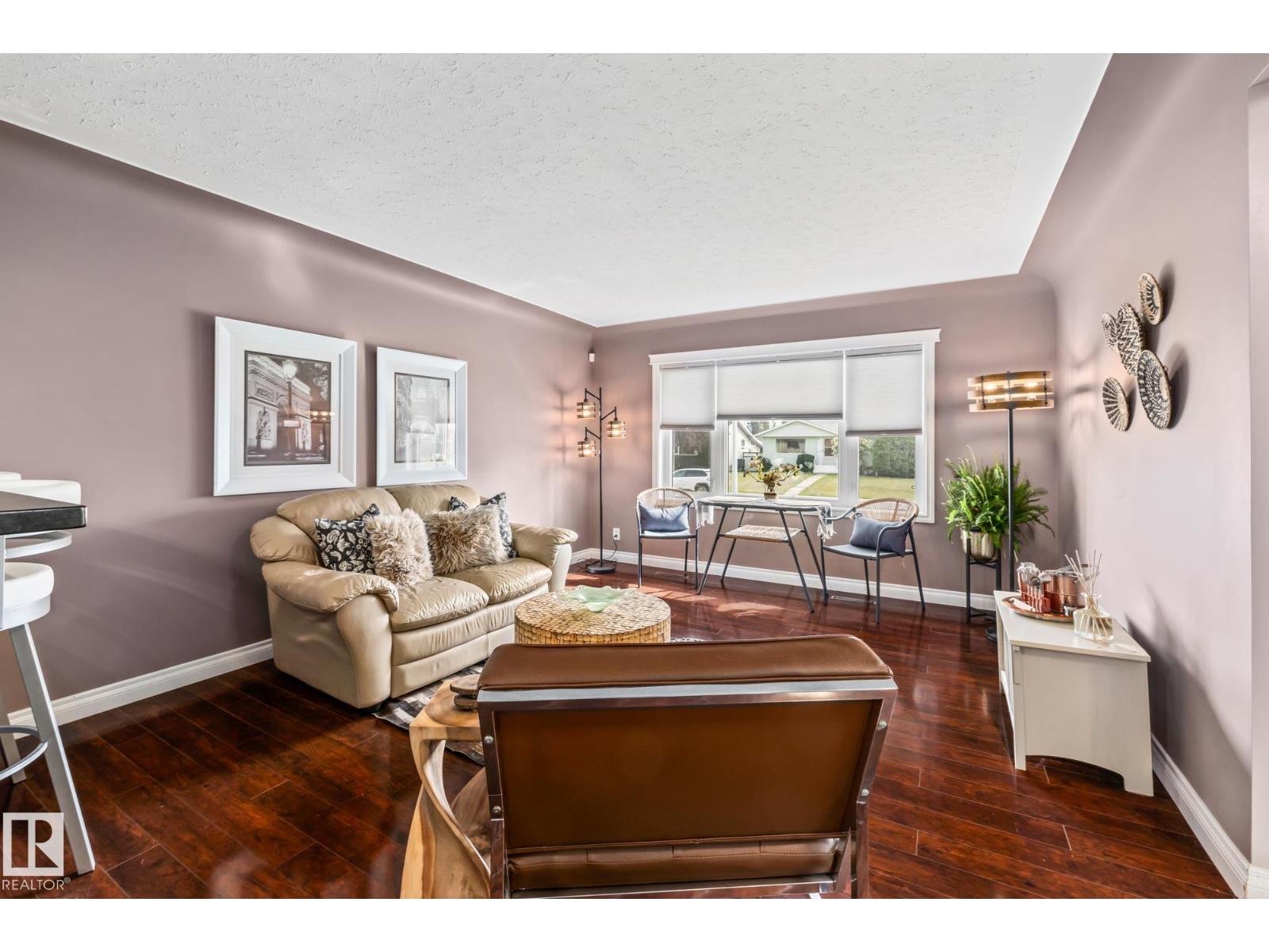 Photo 3 of 6308 94 B Av Nw, Edmonton AB