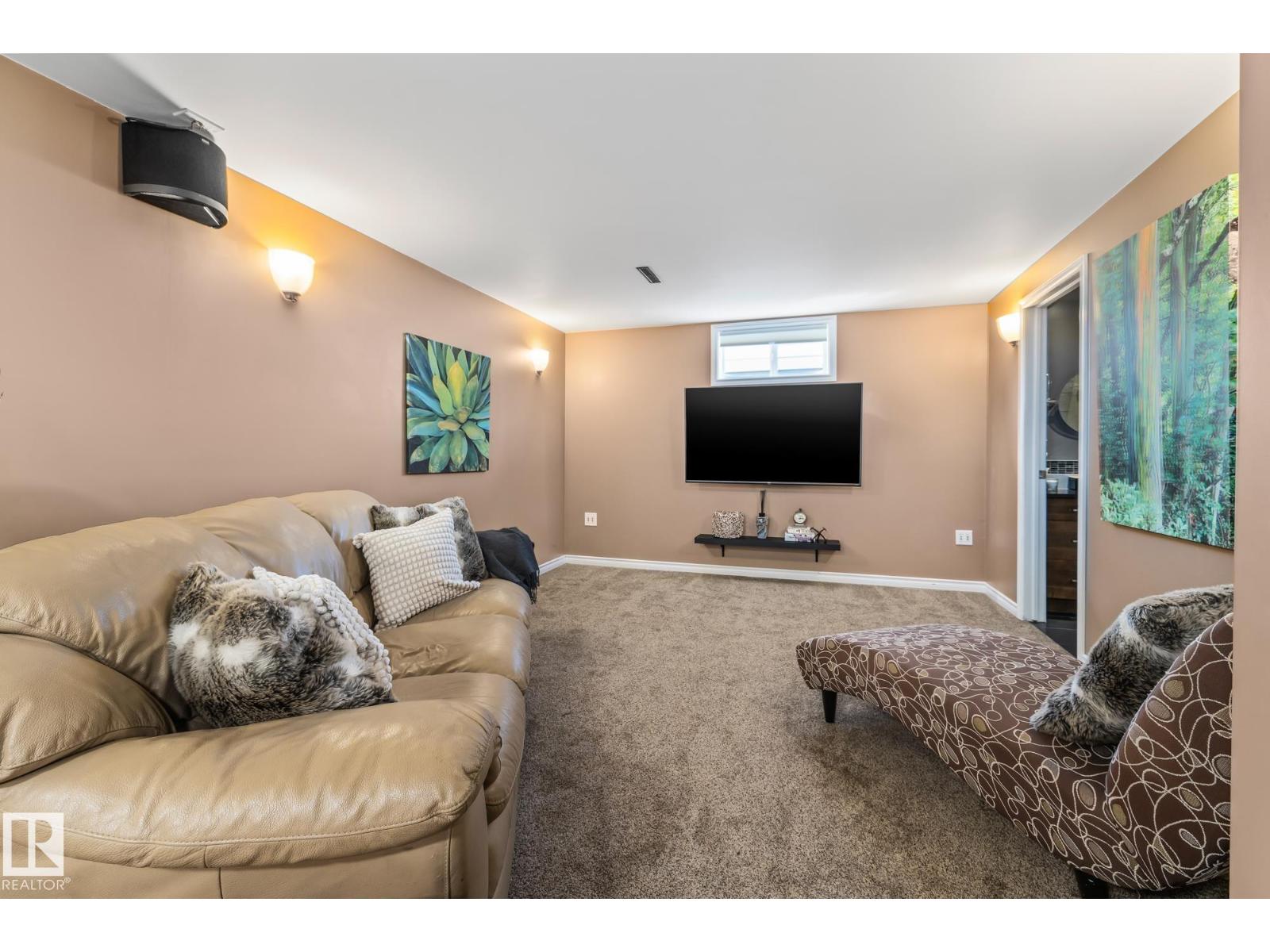 Photo 22 of 6308 94 B Av Nw, Edmonton AB